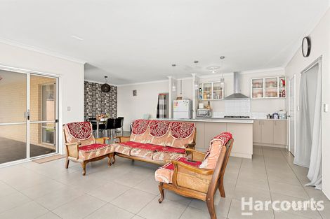 Property photo of 14 Highland Crescent Meadow Springs WA 6210