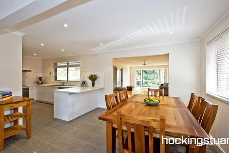Property photo of 32 Duncan Avenue Greensborough VIC 3088