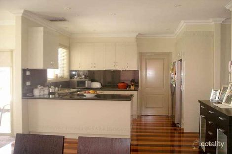 Property photo of 47 Vanbrook Drive Mill Park VIC 3082