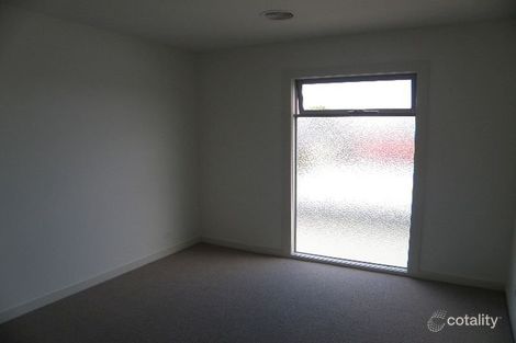 Property photo of 27 Piovesan Lane Werribee VIC 3030