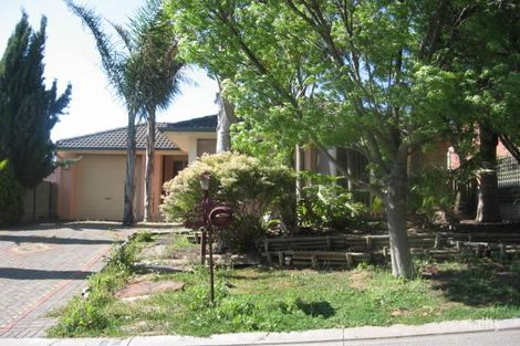 2 Lake Magenta Ct, Greenwith, SA 5125