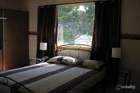 Property photo of 12 Olive Street Mornington VIC 3931