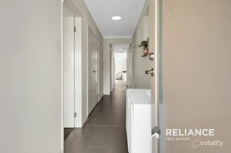 Property photo of 12 Obsidian Avenue Tarneit VIC 3029