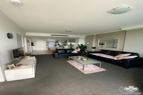 Property photo of 430 Marine Parade Biggera Waters QLD 4216