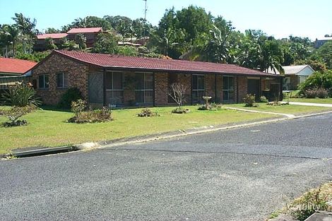1 Inderwong Ave, Ocean Shores, NSW 2483