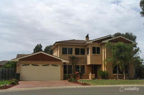 32 Chelsea Garden Ct, Wattle Grove, NSW 2173