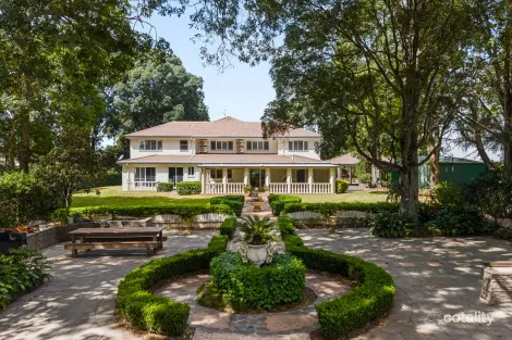 102 Hi Winds Rd, Blue Mountain Heights, QLD 4350