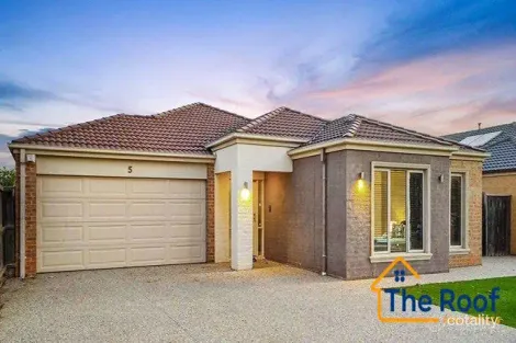 Property photo of 5 Swordgrass Avenue Tarneit VIC 3029