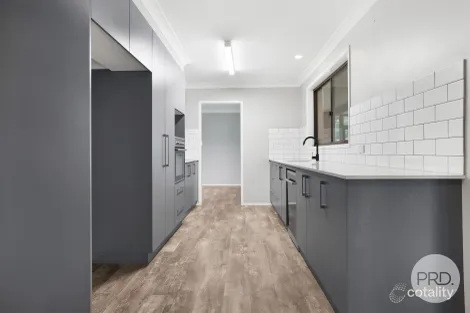 Property photo of 7 Prospect Close Calala NSW 2340