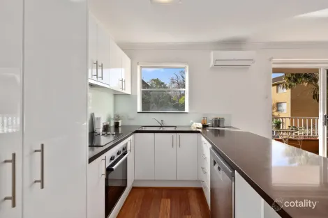 Property photo of 13/40 Boronia Street Dee Why NSW 2099