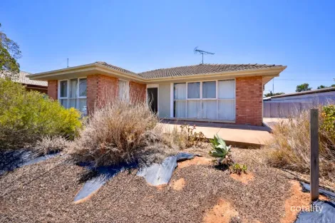 17 Ferry St, Whyalla Playford, SA 5600