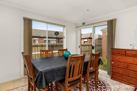 Property photo of 11 Melzak Way Berwick VIC 3806