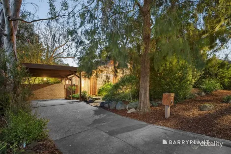 25 PHILLIPS CRES, ROSANNA, VIC 3084