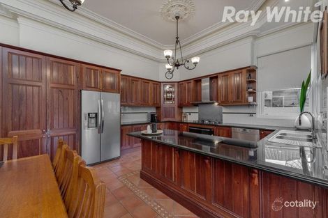 Property photo of 18 Snake Gully Drive Bundoora VIC 3083