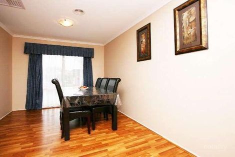 Property photo of 2 Forsyth Close Burnside VIC 3023
