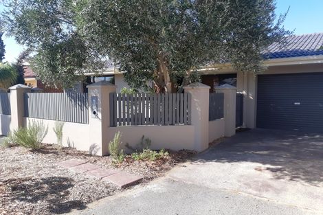 208 Gloucester St, Victoria Park, WA 6100