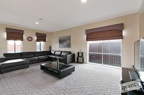Property photo of 22 Jamieson Way Berwick VIC 3806