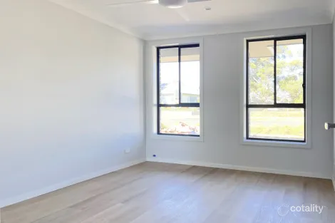 Property photo of 93 Thirlmere Way Tahmoor NSW 2573