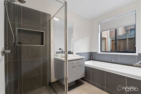 Property photo of 100 The Parade Wollert VIC 3750