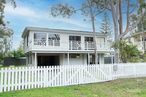 Property photo of 320 Geoffrey Road Chittaway Point NSW 2261