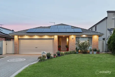 Property photo of 161 Pacific Palms Circuit Hoxton Park NSW 2171