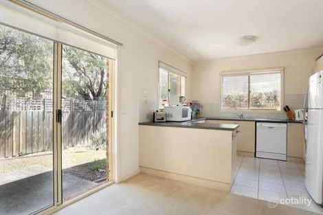 Property photo of 2/3 Jordan Grove Glen Waverley VIC 3150
