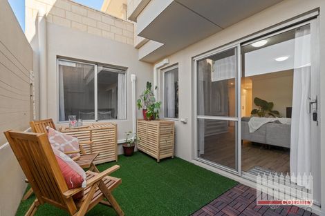2/10 Padbury Tce, Midland, WA 6056