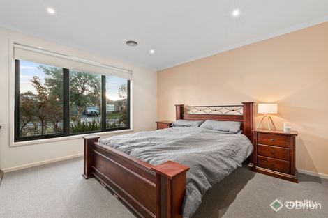 Property photo of 6 Mossbank Road Cranbourne East VIC 3977