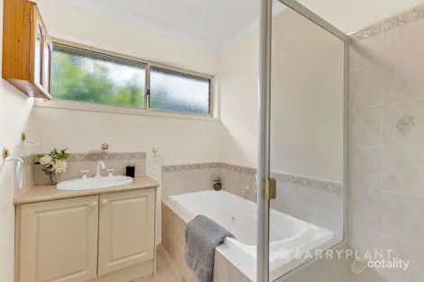 Property photo of 1A Ashton Road Ferntree Gully VIC 3156