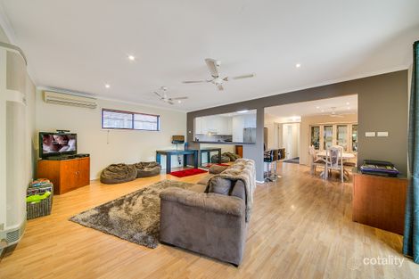 Property photo of 10 Denver Drive Narre Warren VIC 3805