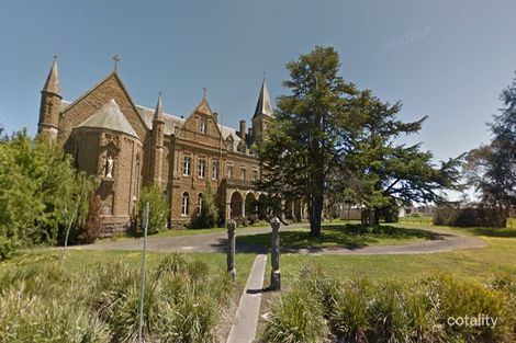 2c/300 Gillies St N, Wendouree, VIC 3355