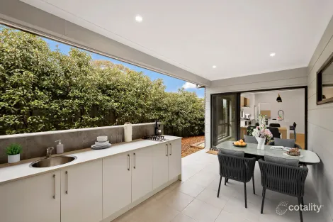 Property photo of 2/6 Raoul Place Lyons ACT 2606