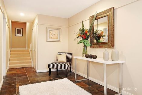 Property photo of 14 Glenscott Crescent Strathmore Heights VIC 3041