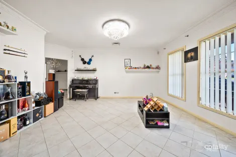Property photo of 6 Belledale Close St Clair NSW 2759