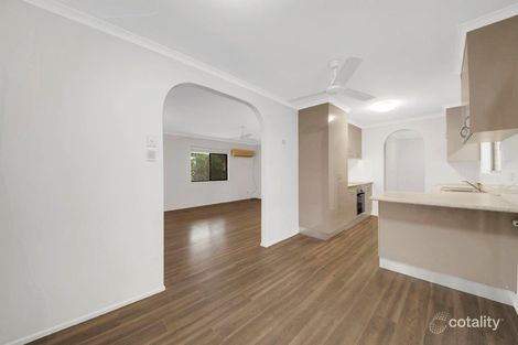 Property photo of 5 Myrtle Court Kin Kora QLD 4680