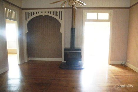 Property photo of 21 Brisbane Road Ebbw Vale QLD 4304