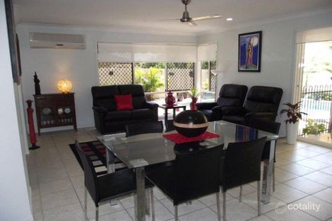 6 Scarborough Ct, Sandstone Point, QLD 4511