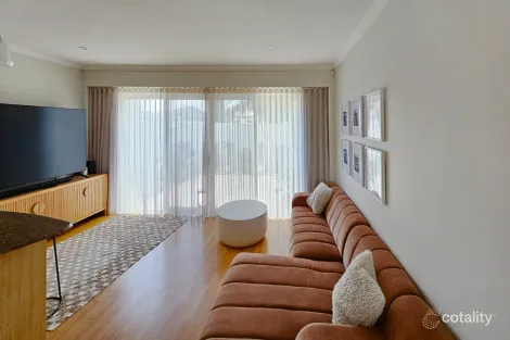Property photo of 2/103 Salerno Street Surfers Paradise QLD 4217