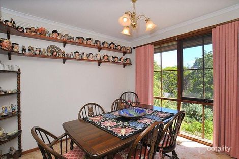 3 Andrew Ct, Emerald, VIC 3782