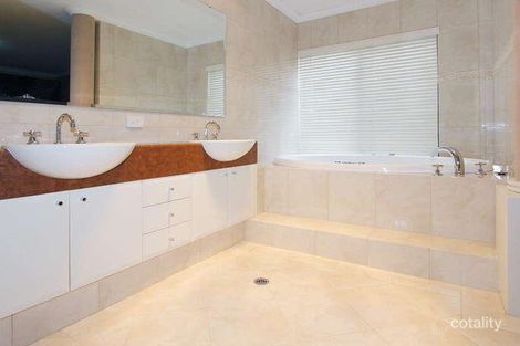 Property photo of 4 Camellia Way Bennett Springs WA 6063