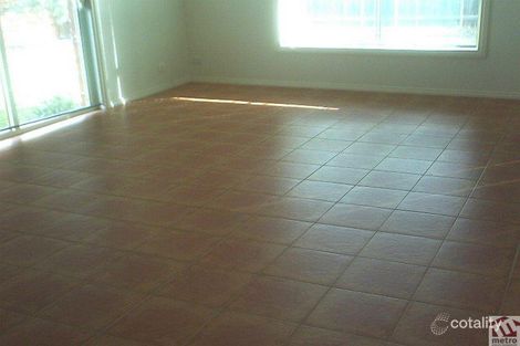 Property photo of 5 Diamond Drive Werribee VIC 3030