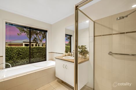 Property photo of 2 Riverglen Road Berwick VIC 3806