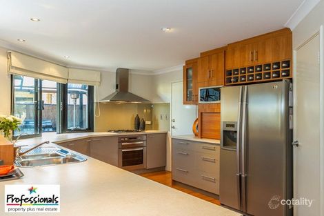 Property photo of 8 Rutherford Entrance Success WA 6164