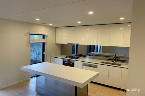 Property photo of 2 Chambers Circuit Warriewood NSW 2102