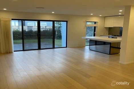 Property photo of 2 Chambers Circuit Warriewood NSW 2102