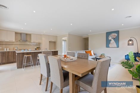 Property photo of 32 Goodenia Avenue Manor Lakes VIC 3024