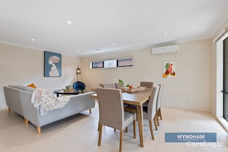 Property photo of 32 Goodenia Avenue Manor Lakes VIC 3024