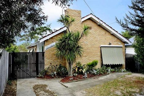 13 Railway Pde, Seaford, VIC 3198