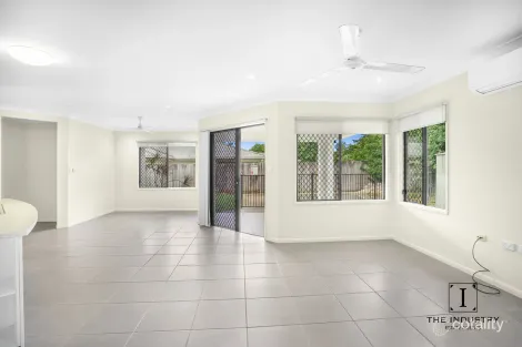 Property photo of 5 Conway Close Bentley Park QLD 4869