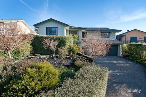 Property photo of 16 Robinia Place Jerrabomberra NSW 2619